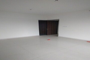 Room in 1 BHK Apartment at Sheth Avante, Kanjurmarg West – for Rent