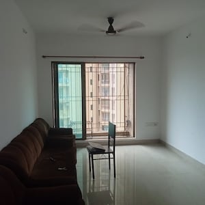 Living Room in  Pg at Kavesar – for Rent