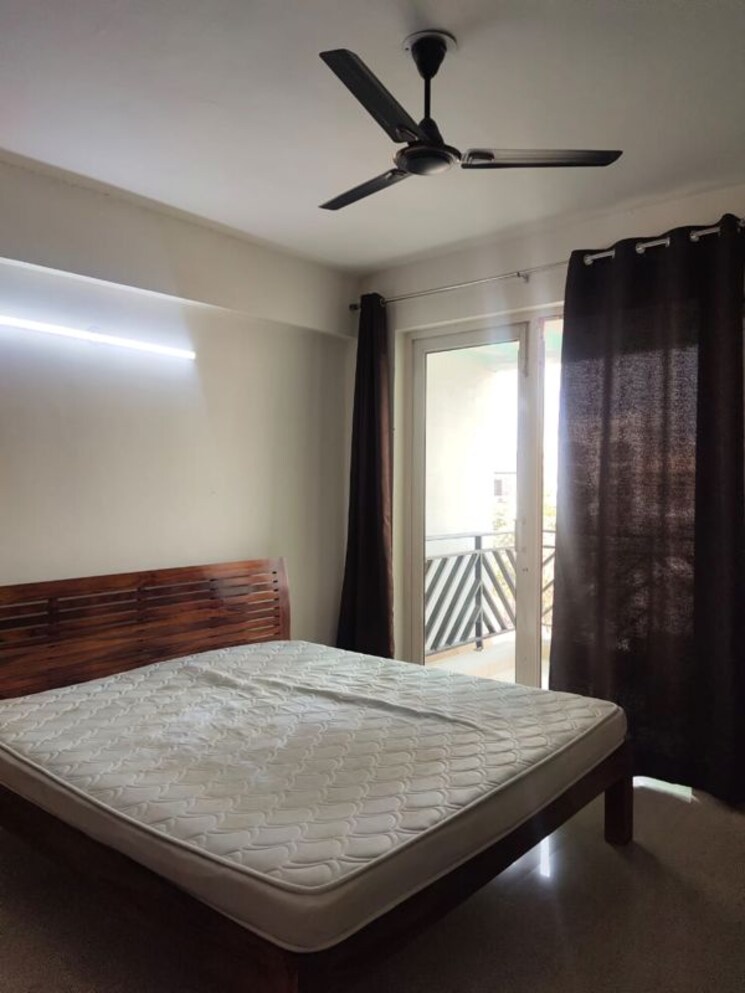Bedroom, bptp-park-grandeura 3 Bedroom 1800 Sq.Ft. Apartment In Sector 82 Faridabad 9764544