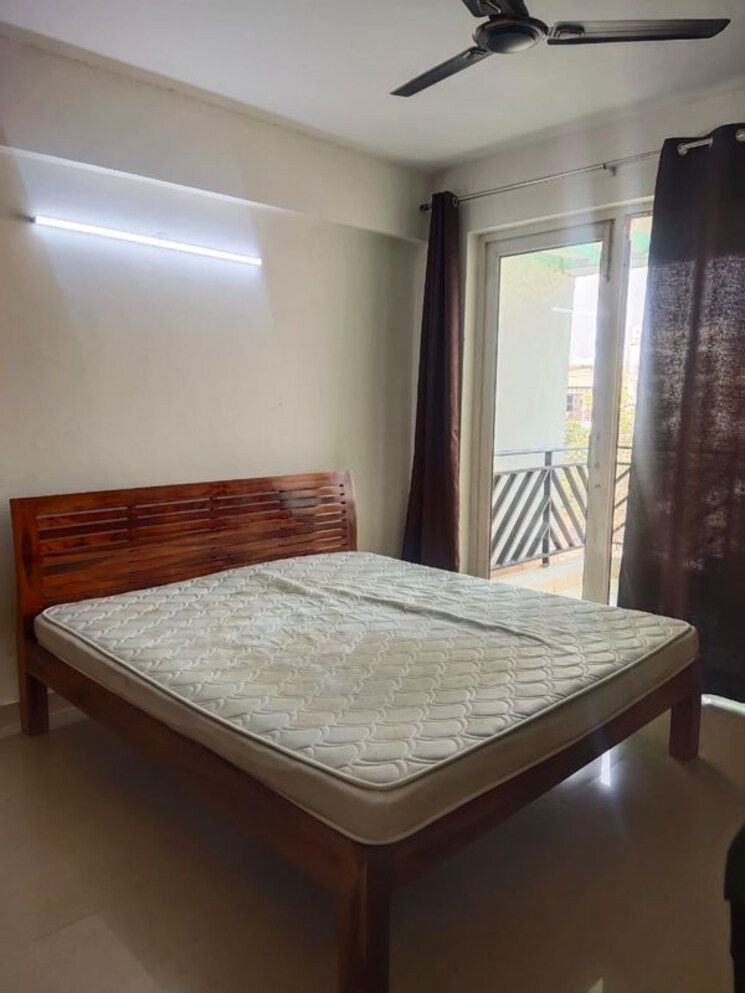 Bedroom, bptp-park-grandeura 3 Bedroom 1800 Sq.Ft. Apartment In Sector 82 Faridabad 9764544