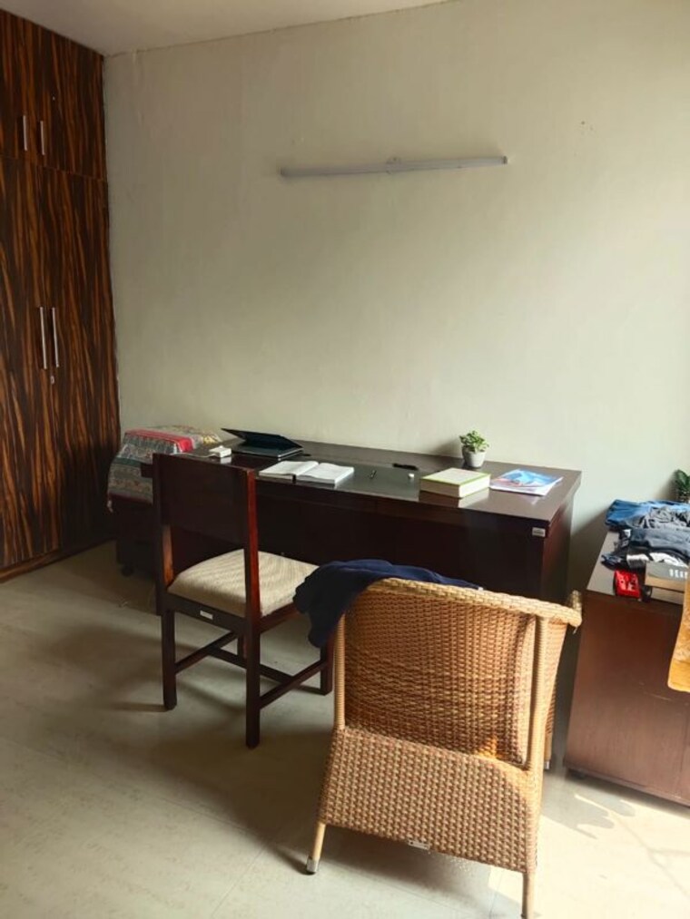 Team Area, bptp-park-grandeura 3 Bedroom 1800 Sq.Ft. Apartment In Sector 82 Faridabad 9764544