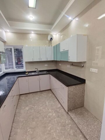 Kitchen in 2 BHK Builder Floor at Unitech Nirvana Country Plots, Sector 50 – for Rent