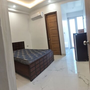Living Room in 2 BHK Builder Floor at Unitech Nirvana Country Plots, Sector 50 – for Rent