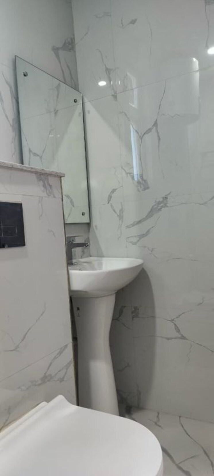 Bathroom, unitech-nirvana-country-plots 2 Bedroom 1150 Sq.Ft. Builder Floor In Sector 50 Gurgaon 9764610