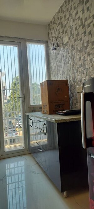 Furnished Amenities in 2 BHK Builder Floor at Unitech Nirvana Country Plots, Sector 50 – for Rent