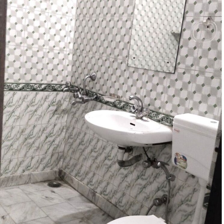 Bathroom, rwa-residential-society-sector-46 2 Bedroom 161 Sq.Ft. Builder Floor In Jharsa Gurgaon 9764636