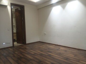 Room in 3 BHK Builder Floor at Greater Kailash I – for Rent