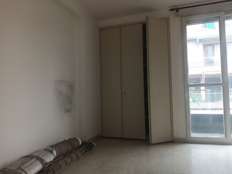 Room, greater kailash i 3 Bedroom 2100 Sq.Ft. Builder Floor In Greater Kailash I Delhi 9764649