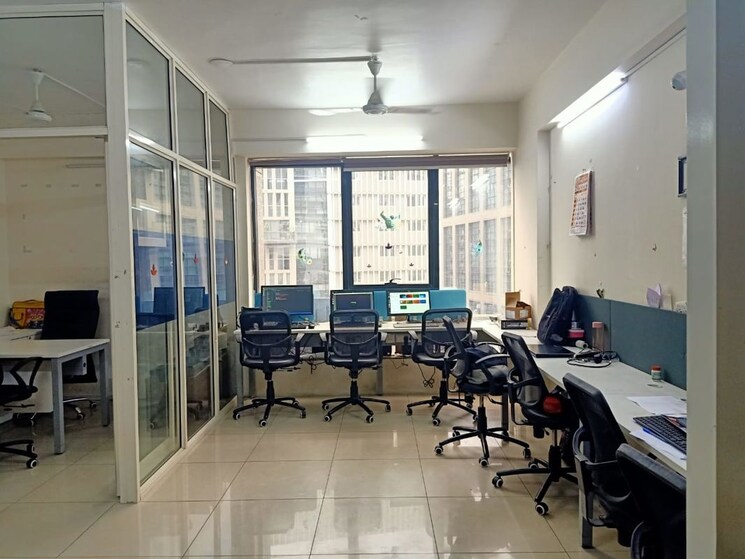Team Area, goyal-palladium Commercial Office Space 685 Sq.Ft. In Makarba Ahmedabad 9764637