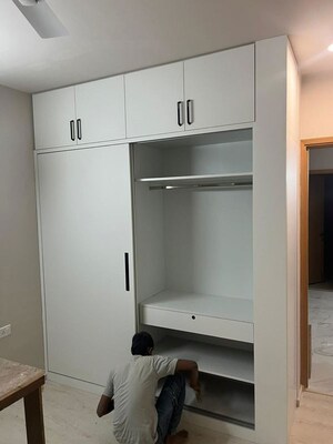 Furnished Amenities in 3 BHK Apartment at M3M Heights, Sector 65 – for Rent