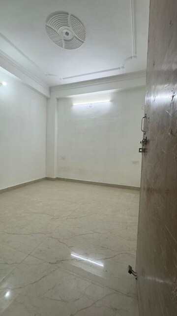 Room in 2 BHK Builder Floor at Palm Residency Chhatarpur, Chattarpur – for Rent