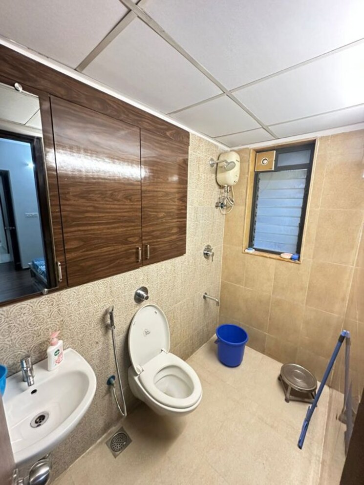 Bathroom, lodha-palava-city-lakeshore-greens 1.5 Bedroom 630 Sq.Ft. Apartment In Dombivli East Thane 9764682