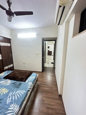 Room in 1.5 BHK Apartment at Lodha Palava City Lakeshore Greens, Dombivli East – for Rent