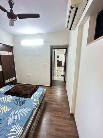 Room in 1.5 BHK Apartment at Lodha Palava City Lakeshore Greens, Dombivli East – for Rent