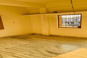 Room in 2 BHK Apartment at Beleghata – for Rent