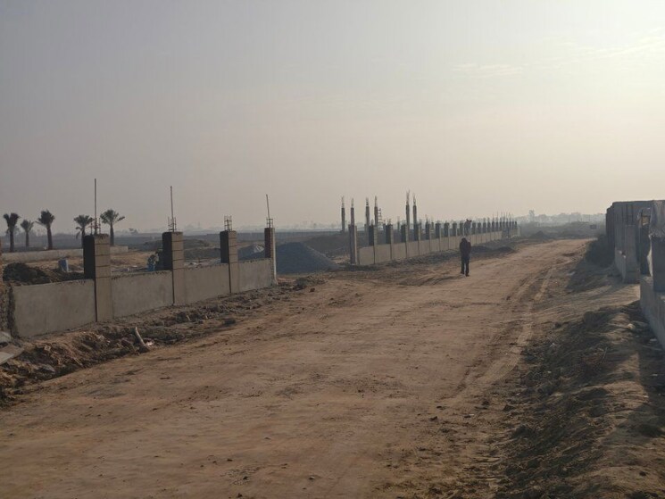 undefined, nh 19  100 Sq.Yd. Plot In Nh 19 Vrindavan 9764654
