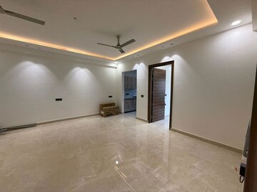 Room in 4 BHK Builder Floor at Eros Rosewood City, Sector 49 – for Rent