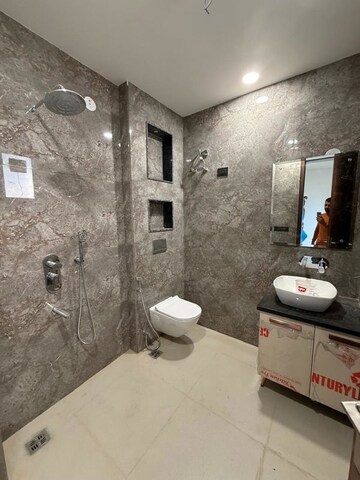 Bathroom in 4 BHK Builder Floor at Eros Rosewood City, Sector 49 – for Rent