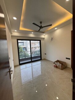4 BHK + Servant Room Builder Floor For Rent in Eros Rosewood City