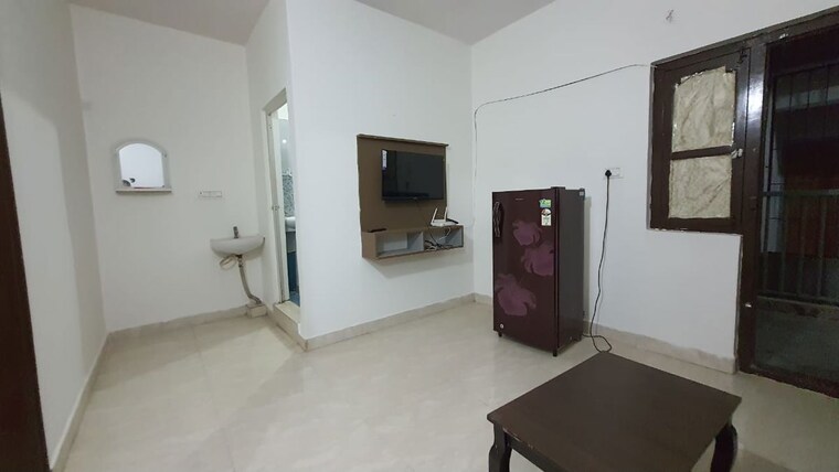 Room, whitefield 1 Bedroom 510 Sq.Ft. Apartment In Whitefield Bangalore 9758579