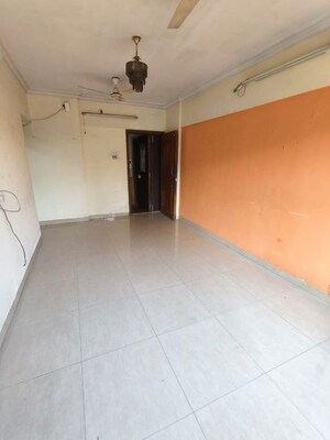 2 BHK Apartment For Rent in Sadguru Complex I, Goregaon East