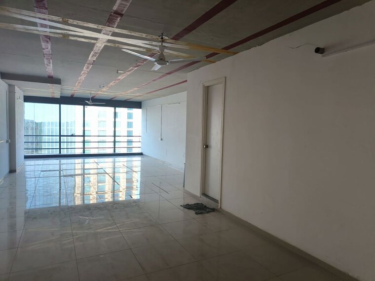 Team Area, vastrapur Commercial Office Space 1221 Sq.Ft. In Vastrapur Ahmedabad 9764808