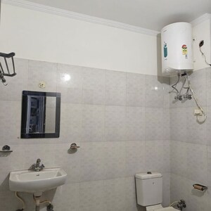 Bathroom in 1 BHK Builder Floor at RWA Residential Society Sector 46, Jharsa – for Rent