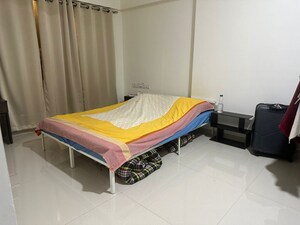 Bedroom in 2 BHK Apartment at Kurla East – for Rent