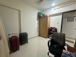 Master Bedroom in 2 BHK Apartment at Kurla East – for Rent