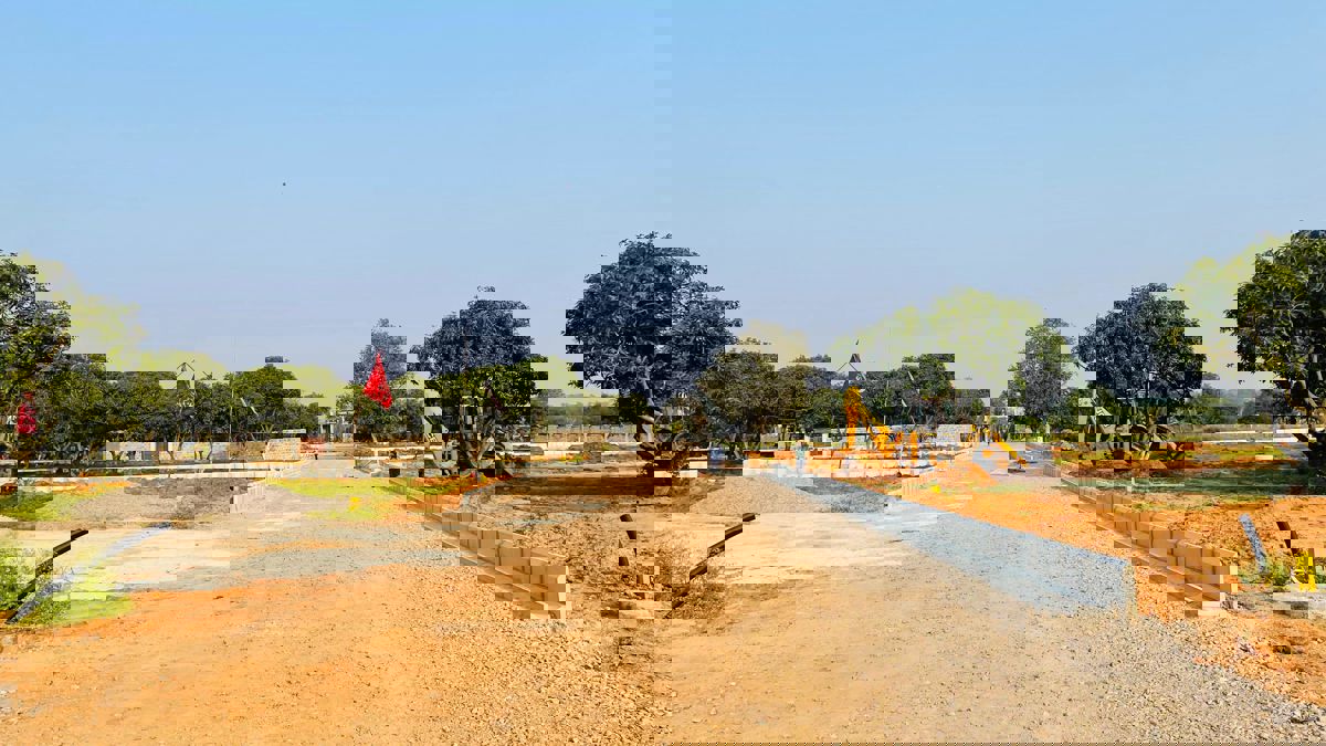 Plot Area in  Plot at Arising Peacock Valley, Chellampalle – for Sale