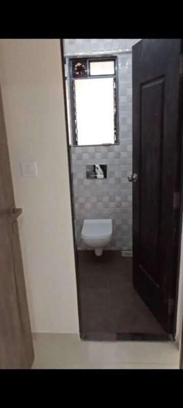 Bathroom in 1 BHK Apartment at Chembur – for Rent