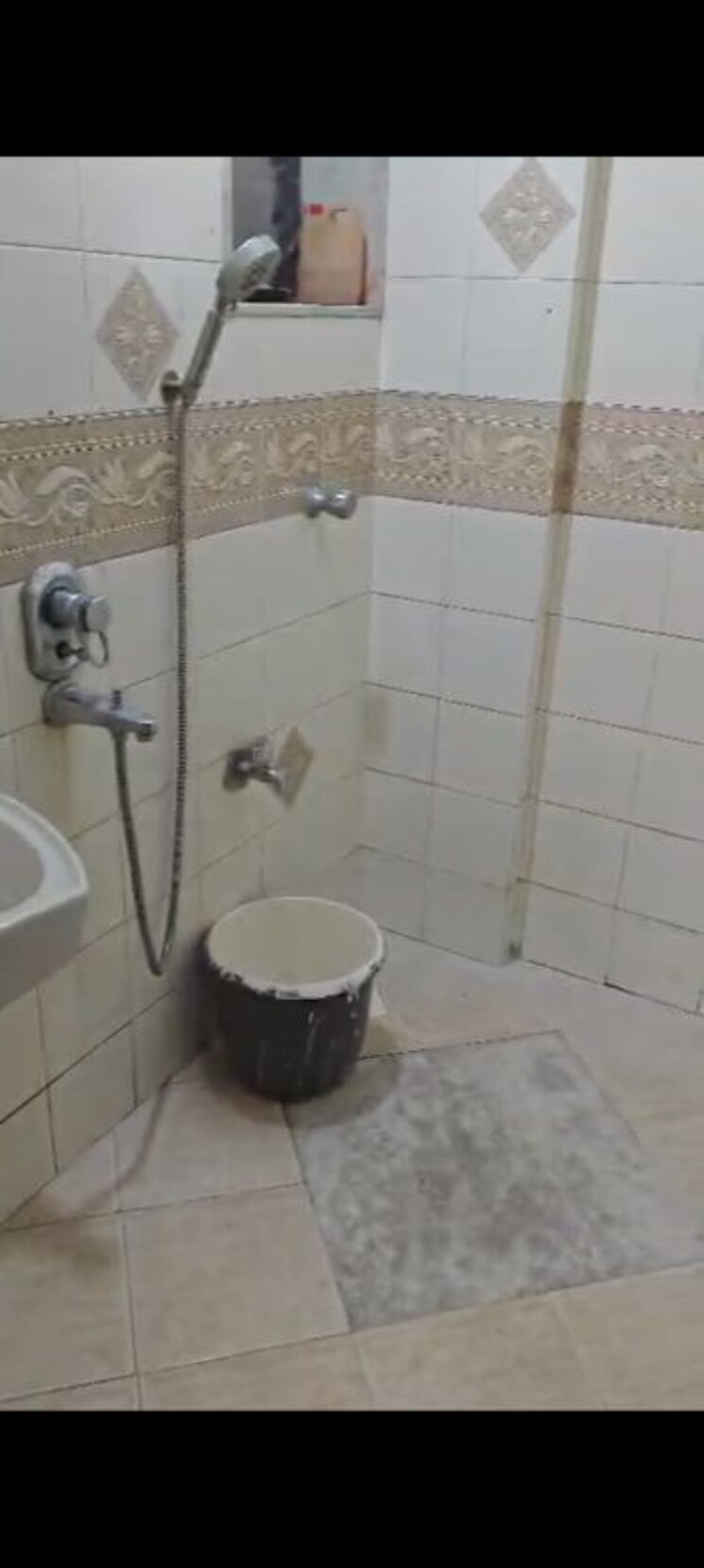 Bathroom, safal-ganga 1 Bedroom 500 Sq.Ft. Apartment In Chembur Mumbai 9765100