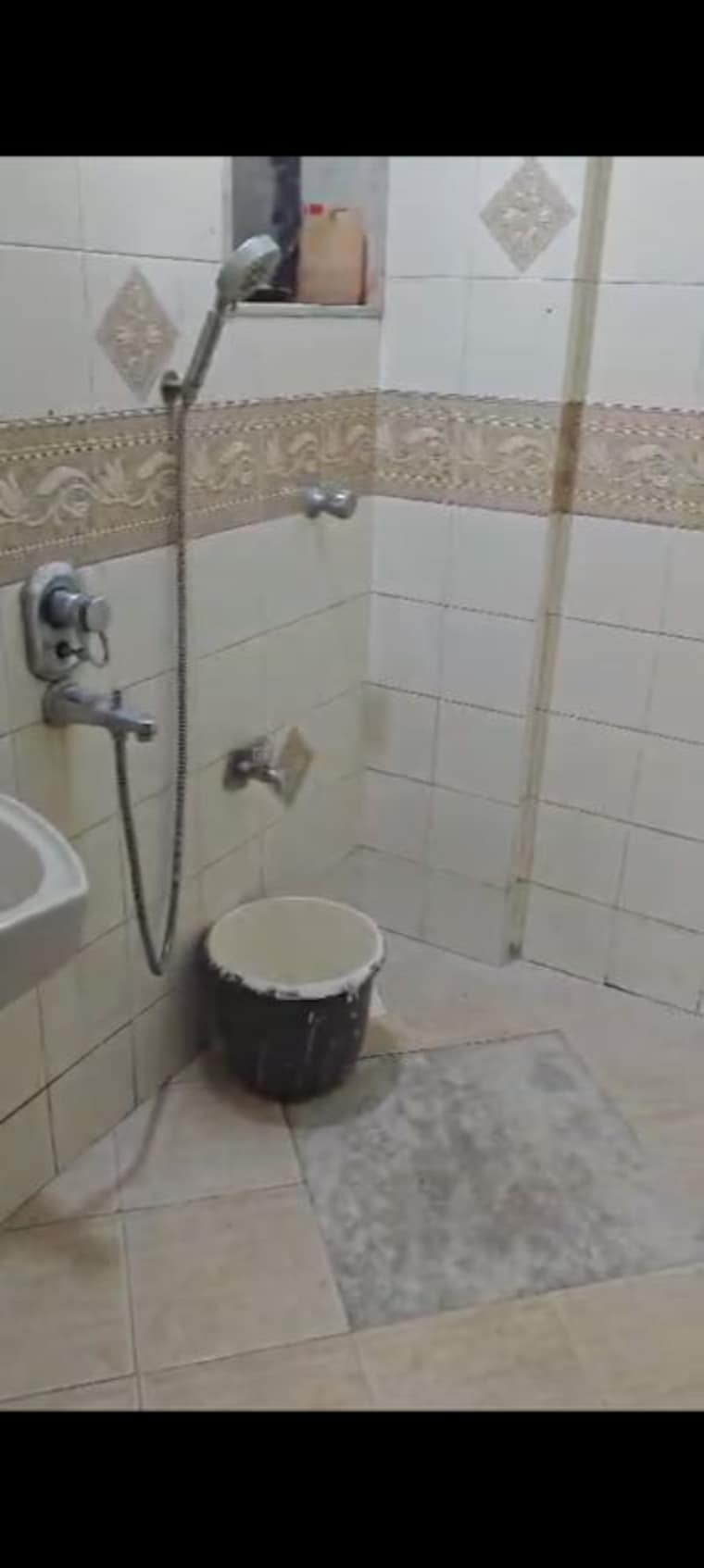 Bathroom, safal-ganga 1 Bedroom 500 Sq.Ft. Apartment In Chembur Mumbai 9765100