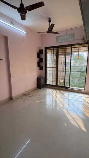 Room in 1 RK Apartment at Solitaire CHS Virar East, Virar East – for Sale