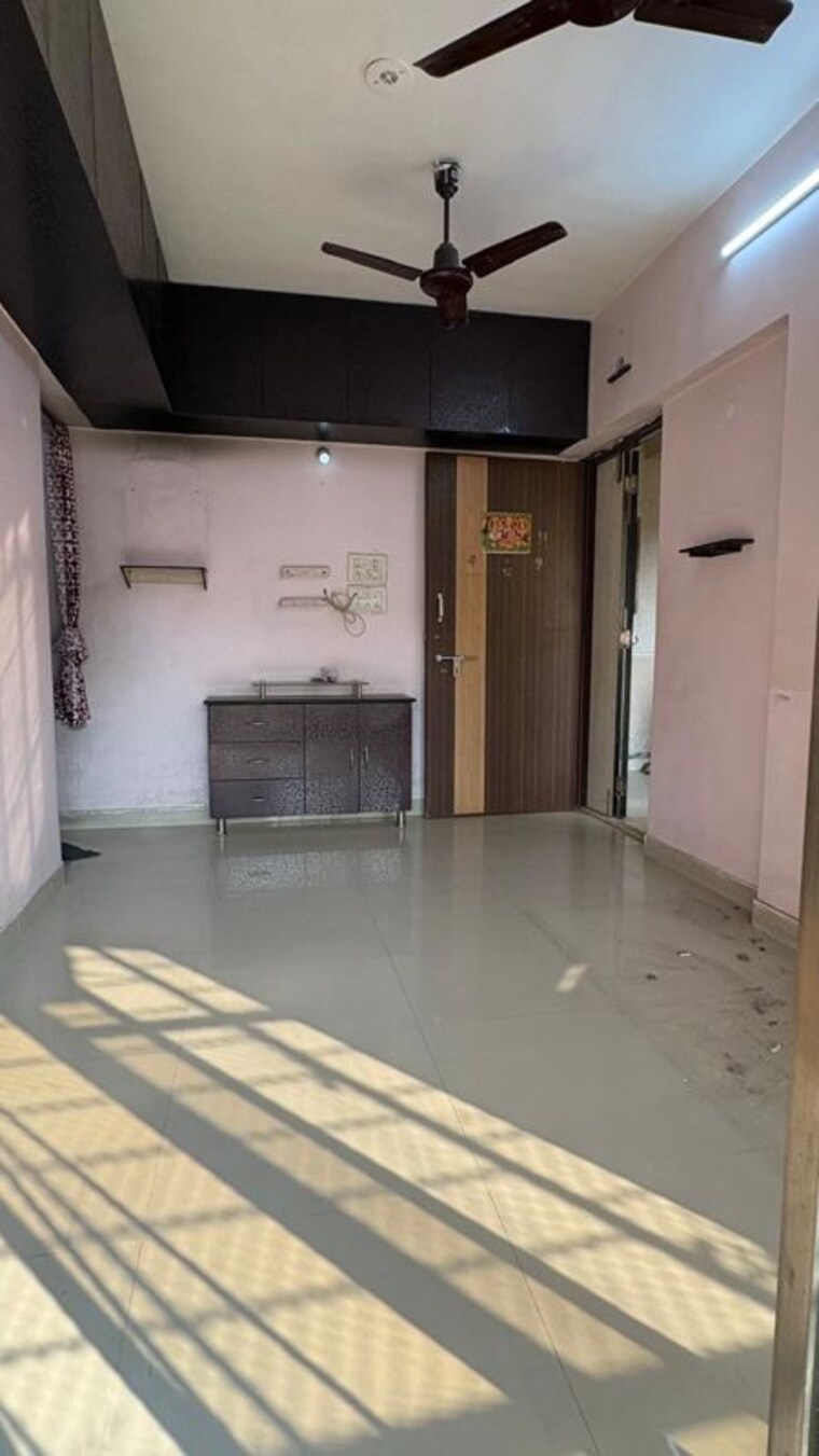 Room, solitaire-chs-virar-east 1 RK 380 Sq.Ft. Apartment In Virar East Palghar 9765101