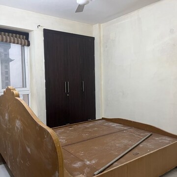 Bedroom in 3 BHK Apartment at Unitech Escape, Rosewood City – for Rent
