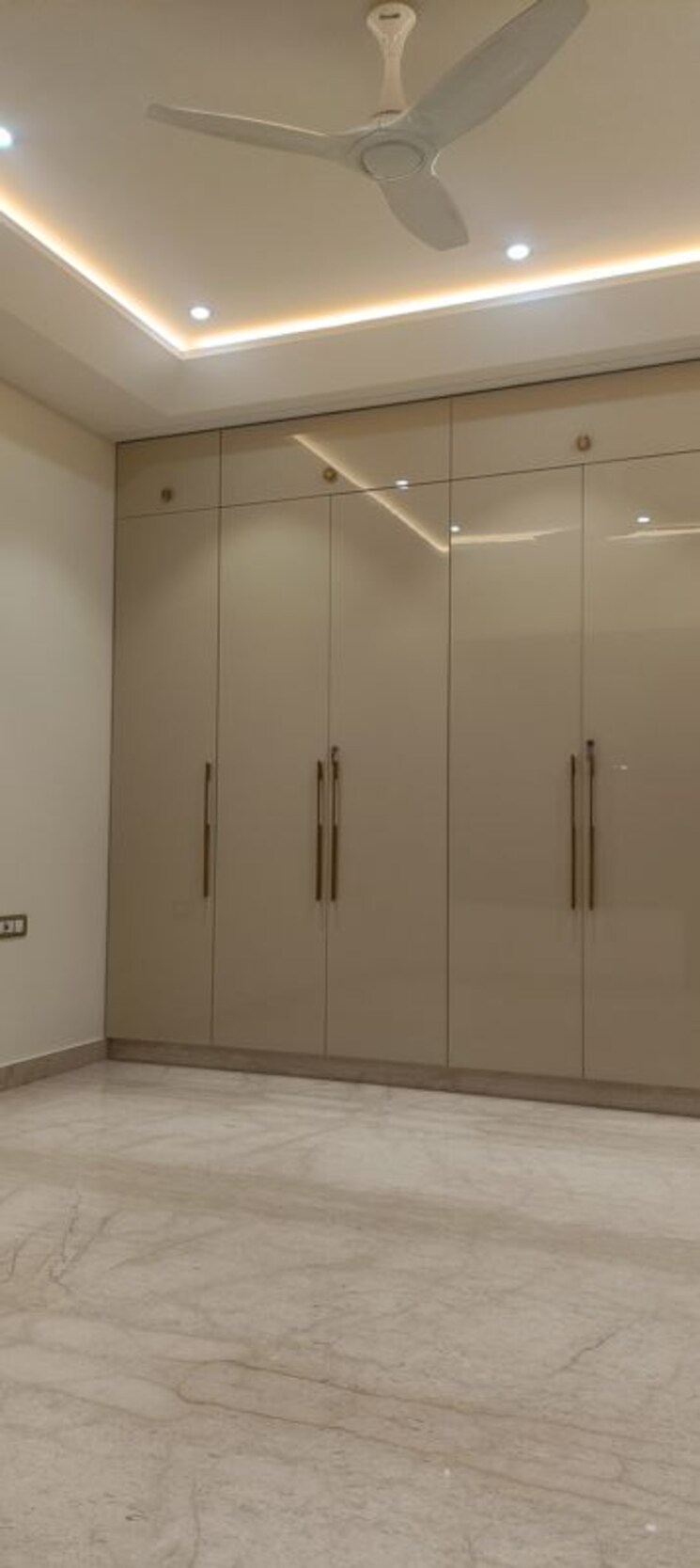 undefined, vivek vihar 4 Bedroom 3000 Sq.Ft. Builder Floor In Vivek Vihar Delhi 9765119