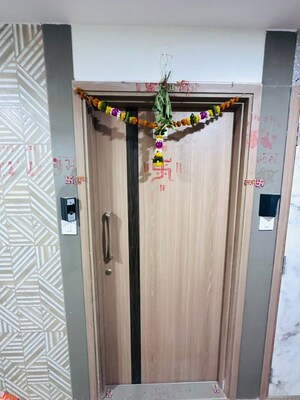 Building Lobby in 2 BHK Apartment at Adityaraj Gateway, Ghatkopar East – for Rent