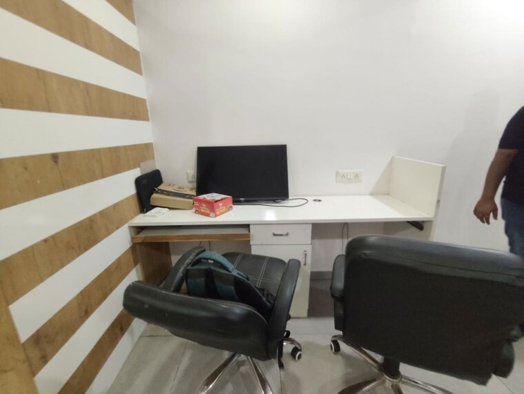 Team Area, prahlad nagar Commercial Office Space 600 Sq.Ft. In Prahlad Nagar Ahmedabad 9765155