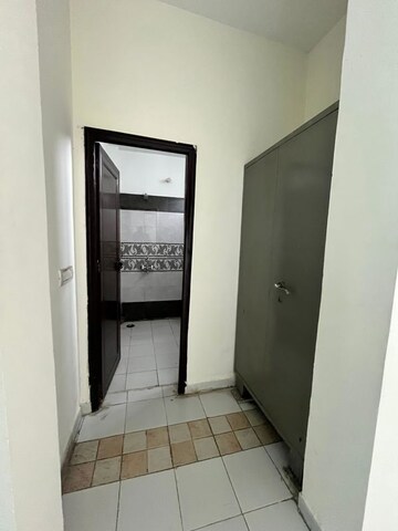 Room in 2 BHK Builder Floor at Sector 40 – for Rent