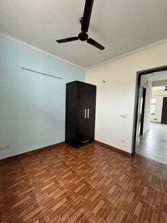 2 BHK Builder Floor For Rent in South City 1