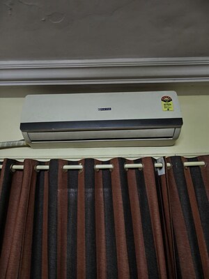 Furnished Amenities in 1 RK Apartment at Vasant Valley Complex, Malad East – for Rent