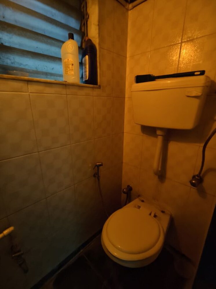 Bathroom, vasant-valley-complex 1 RK 360 Sq.Ft. Apartment In Malad East Mumbai 9765241