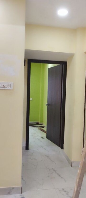 Room in 3 BHK Apartment at Kolkatta Gpo – for Rent