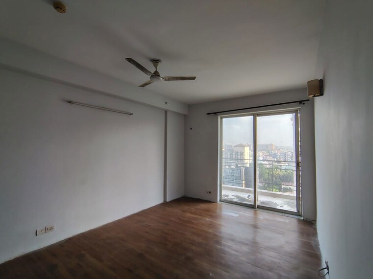 Room, emaar-palm-hills 3.5 Bedroom 1450 Sq.Ft. Apartment In Sector 77 Gurgaon 9765242