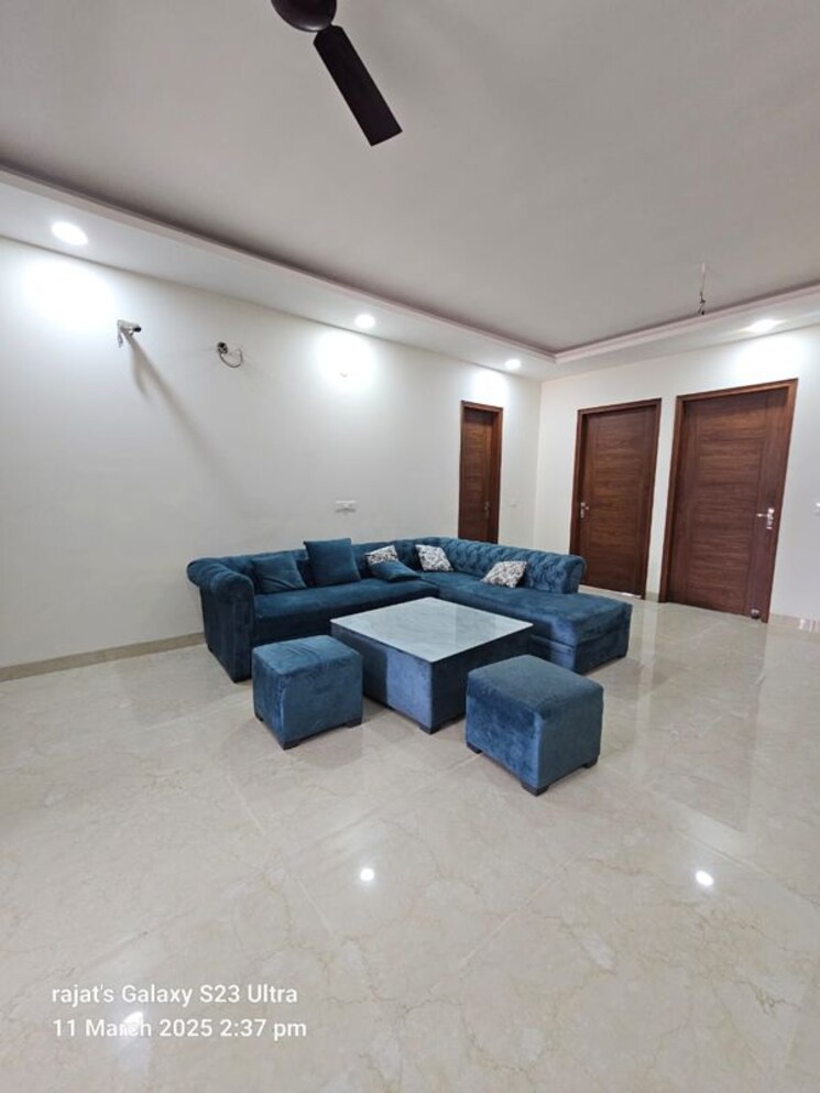 Team Area, ardee-city 4 Bedroom 2400 Sq.Ft. Apartment In Sector 52 Gurgaon 9765252