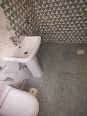 Bathroom in 2 BHK Apartment at Shukratara Apartment, Shukrawar Peth – for Sale