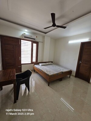 Living Room in 4 BHK Builder Floor at Ardee City, Sector 52 – for Rent