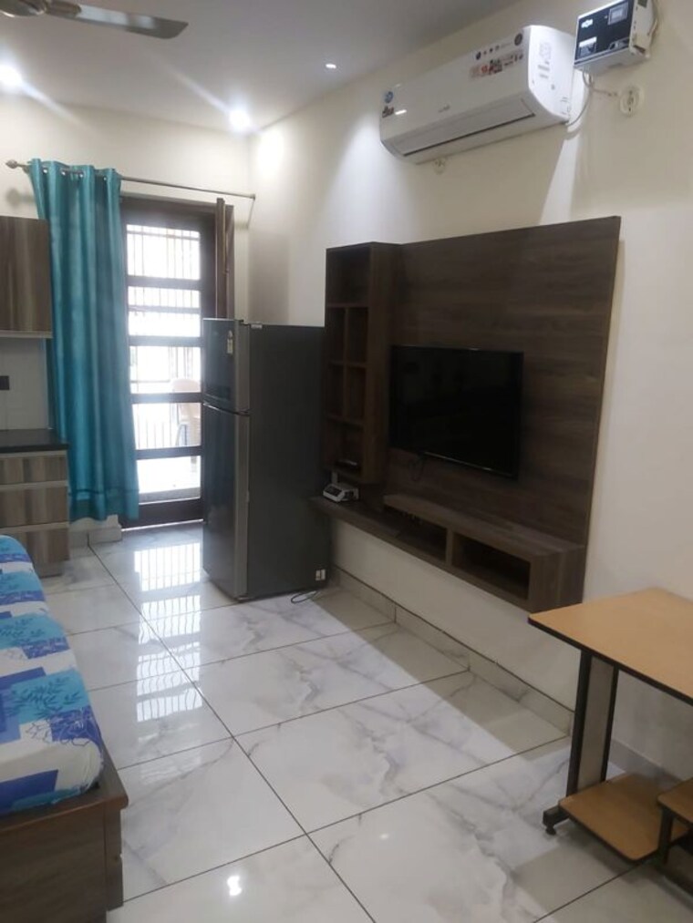 Living Room, sector 56 1 RK 680 Sq.Ft. Independent House In Sector 56 Noida 9765289