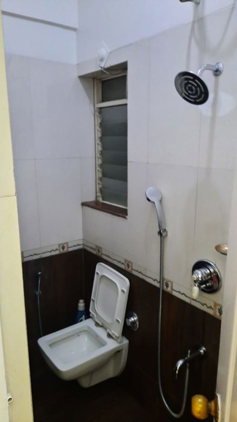 Bathroom, tharwani-heritage 2 Bedroom 1000 Sq.Ft. Apartment In Kharghar Sector 7 Navi Mumbai 9765281